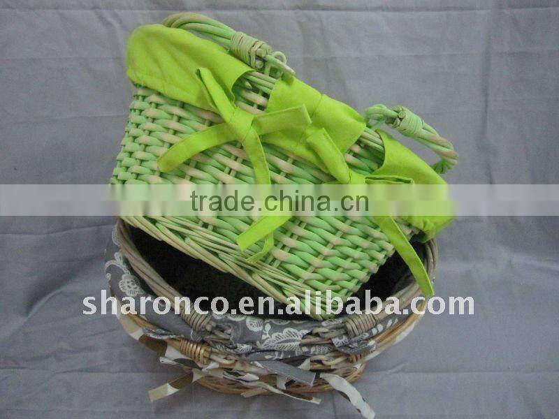 Colourful holiday candy basket for promotion from willow