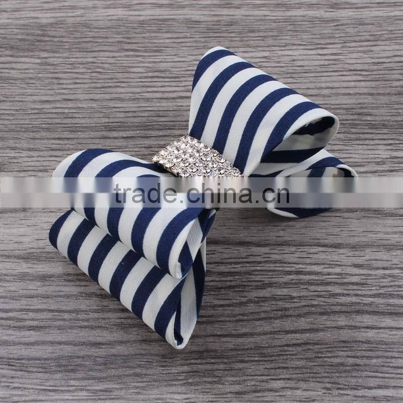plastic bow flower clip wtih rhinestone center for kids hair accessories