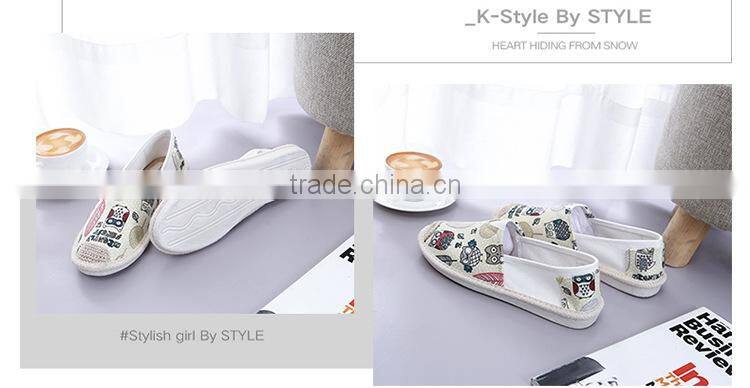 Woman slip-on weave fashion canvas shoes with different color