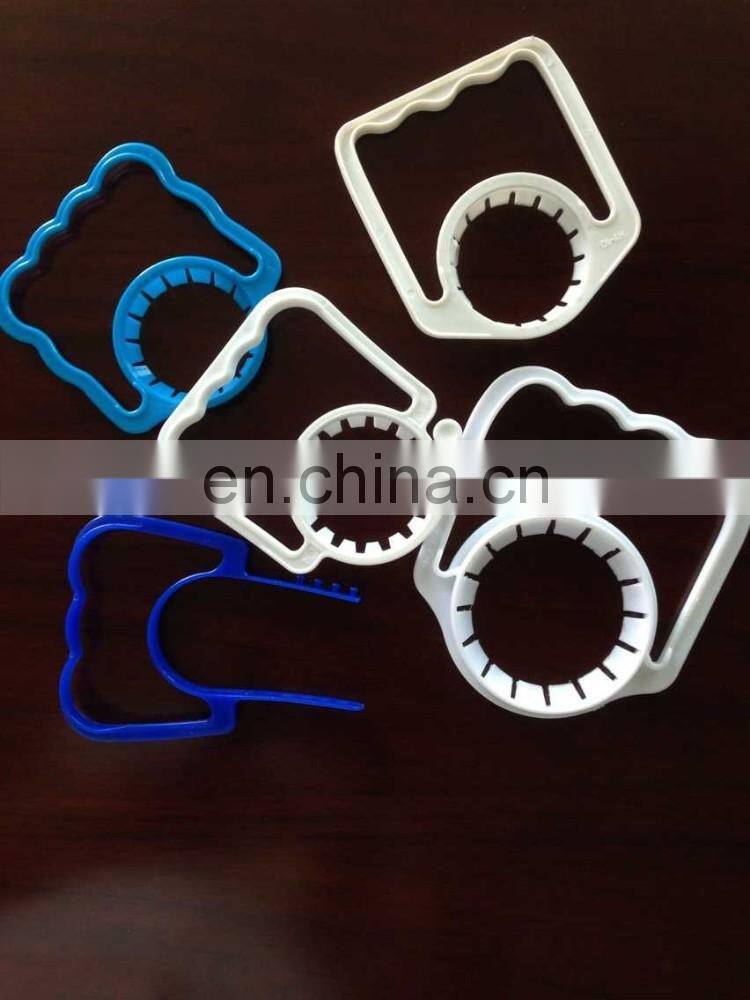 6 pack carry Plastic bottle handle for water juice bottle