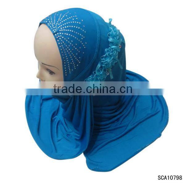2014 latest design Alibaba website hot fix rehinestone scarf, coral scarf, silk flower design scarf