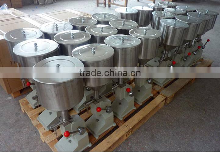 Hand Pressure Filling Machine A03