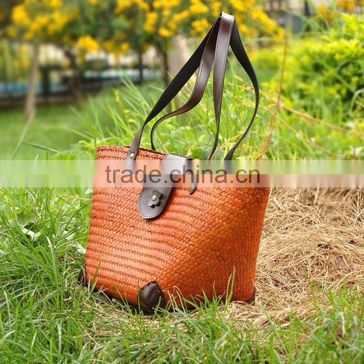 Hot selling handbag straw thailand handmade straw bag for women vacation beach bag