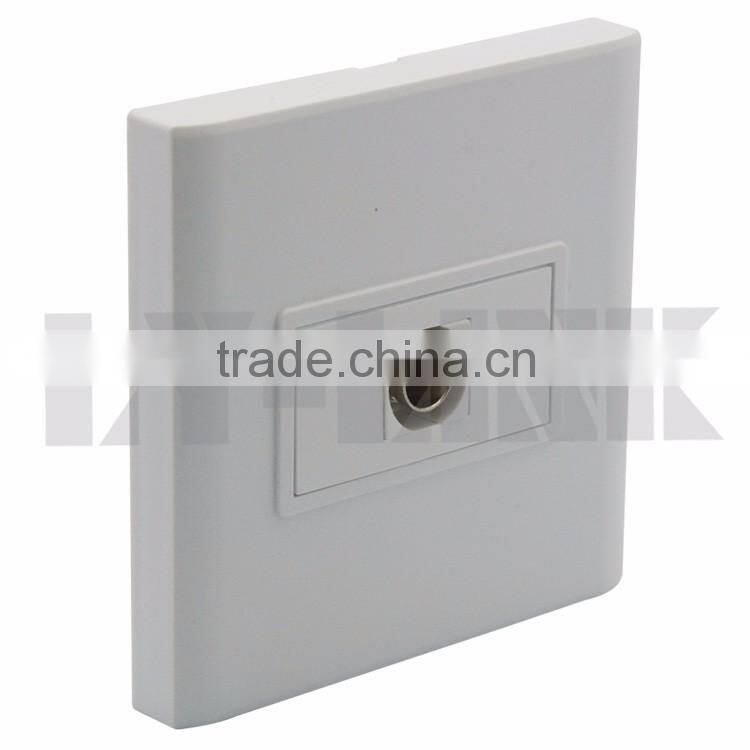 One port BNC wall face plate with backside female to female connector