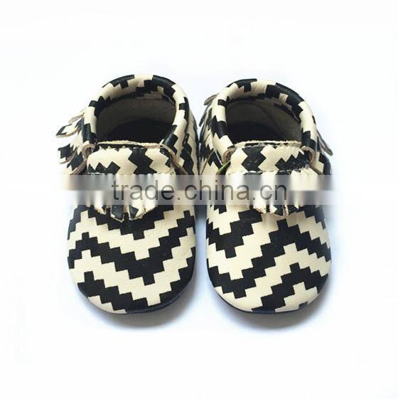 Wholesale high quality soft sole newborn leather baby moccasins