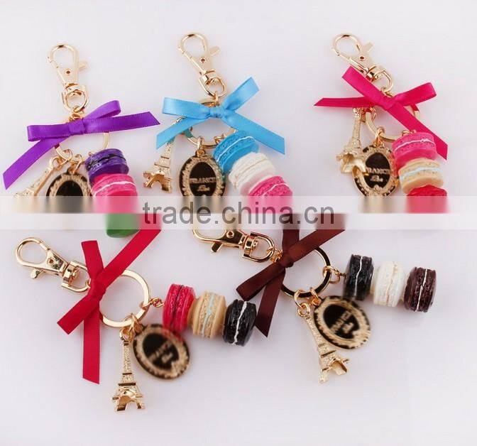 high quanlity fashion key chain boutique in Paris, France Eiffel Tower cake influx of goods macarons metal keychain with box