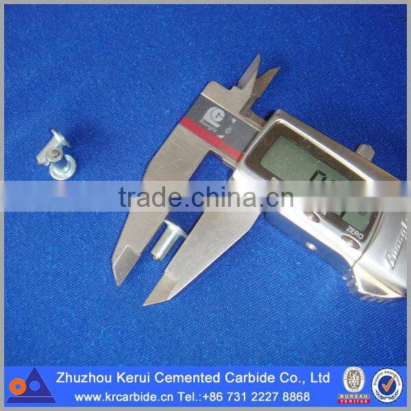 Truck wheel studs of 9-12 types