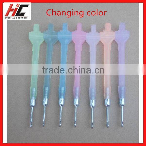 2014 World Hot sell latest design UV Magic Color heat Changing Rubber Bands hook in the Sun