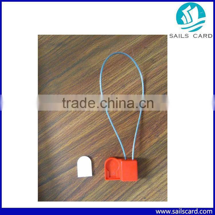 Electronic RFID seal tag with chip for freight tracking