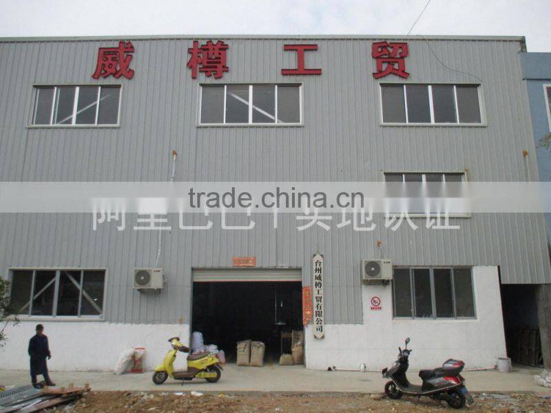 BPA Free handle sports bottle design