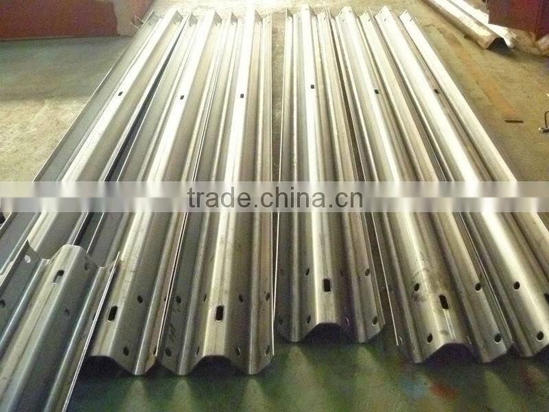 corrugated beam guardrail forming machine