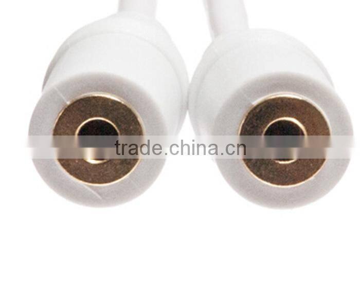 3.5mm Stereo Plug to Dual 3.5mm Stereo Jacks - White - 6 IN