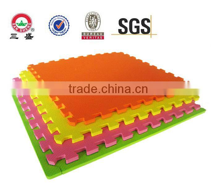 Manufacturer 24" x 24" EVA mat