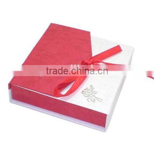 Good design for the paper jewelry bracelet box with ribbon
