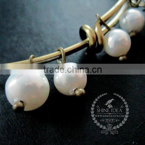 vintage bronze antiqued shell photo locket with white pearl beads wish charms fashion women wiring bangle bracelet 6450042