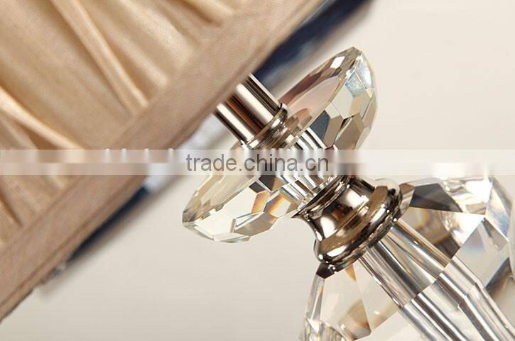 Luxury K9 clear crystal carving fabric lampshade table lamp
