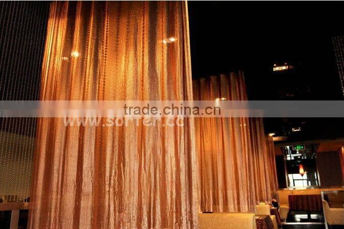 Shimmering mesh metal fabric for screen