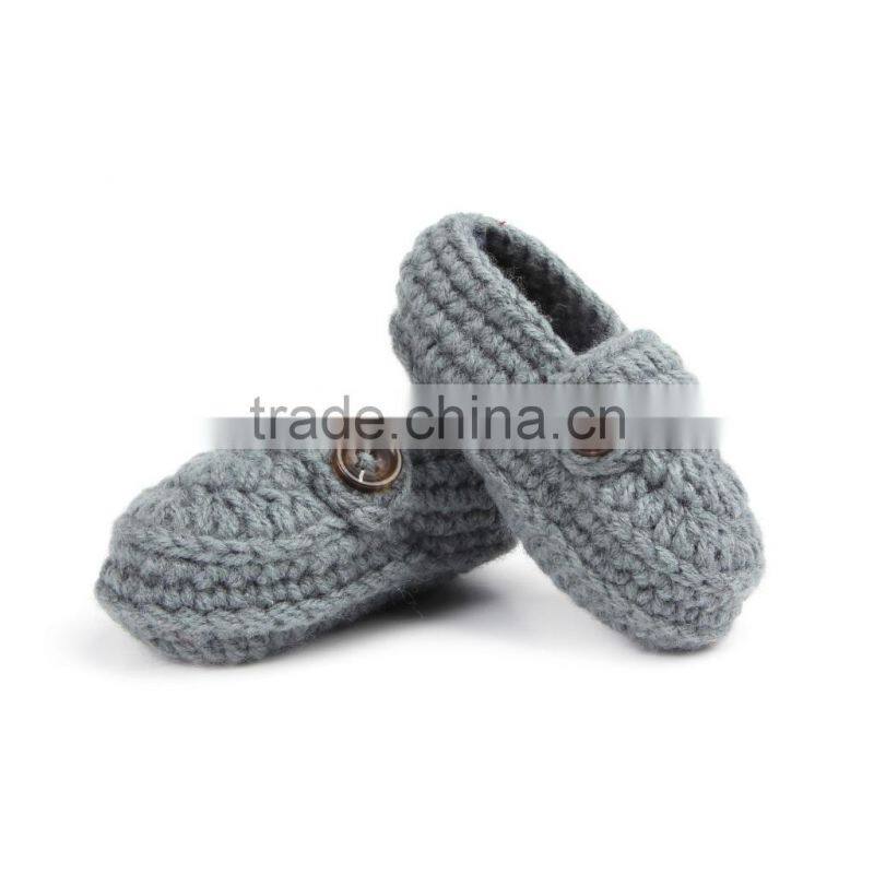Fancy Button Style Hand Knitted Crochet Shoes Winter Indoor Infant Baby Shoes