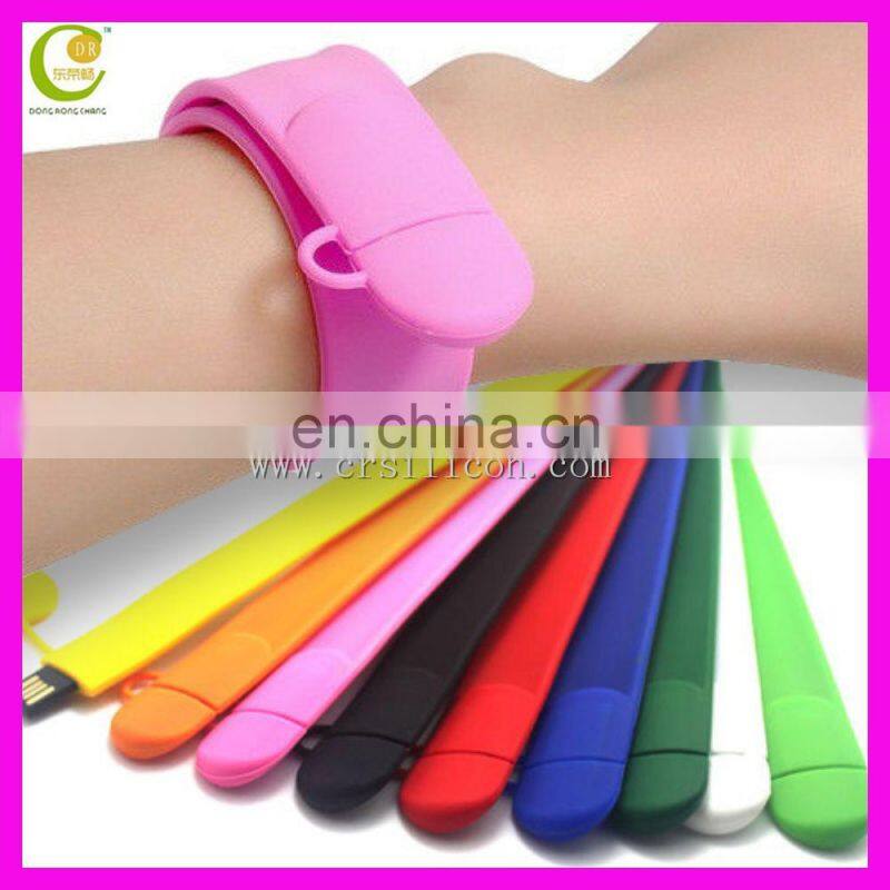 Cheap Customized Advertising Gifts wedding decoration glow in the dark boys bangles and bracelets