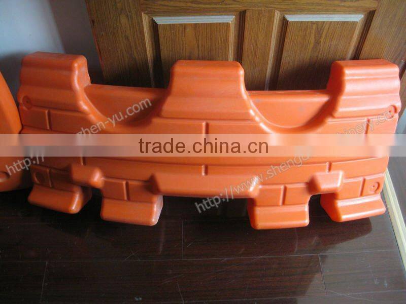 blowing machine makes huge toy