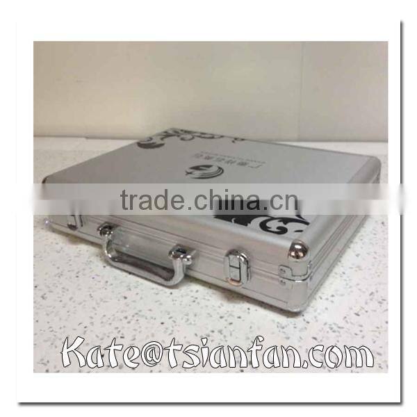 PX127 -- Stone sample display case with handle