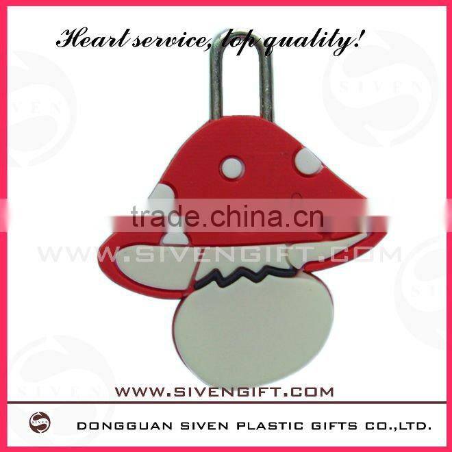 Fashion design soft pvc zipper puller with high quality