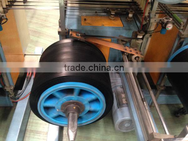 Tire cap strip cutting machine