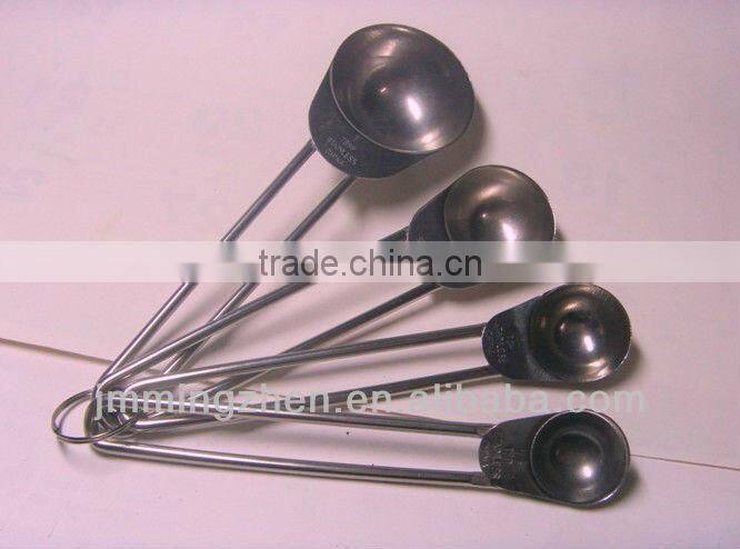 4 sets measuring spoon, measuring cups and spoons