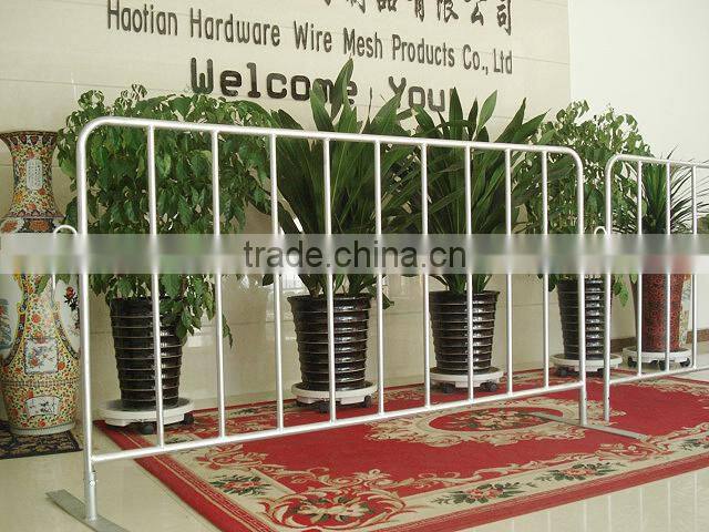 Metal Bridge Feet Road Crowd Barrier Control Fence