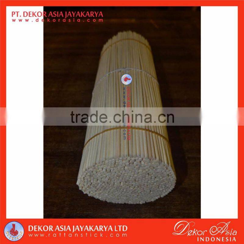 Selling Reed rattan diffuser sticks customized diameter and length reed sticks 10.5" x 3"