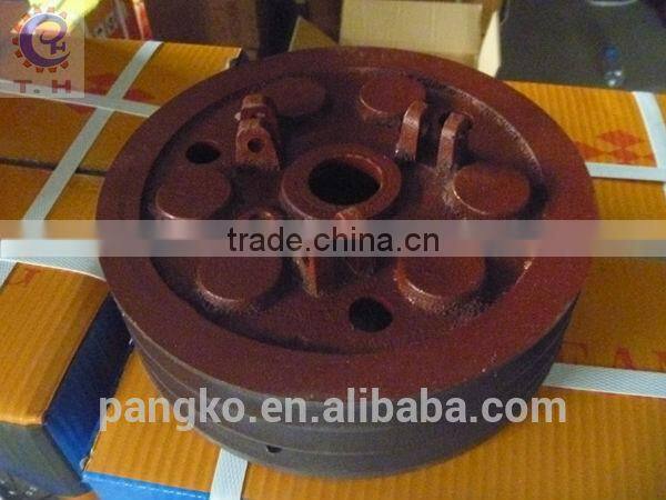 Different sizes and colors clutch pully