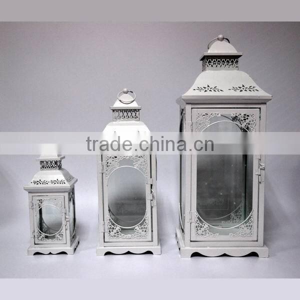 Outdoor lantern