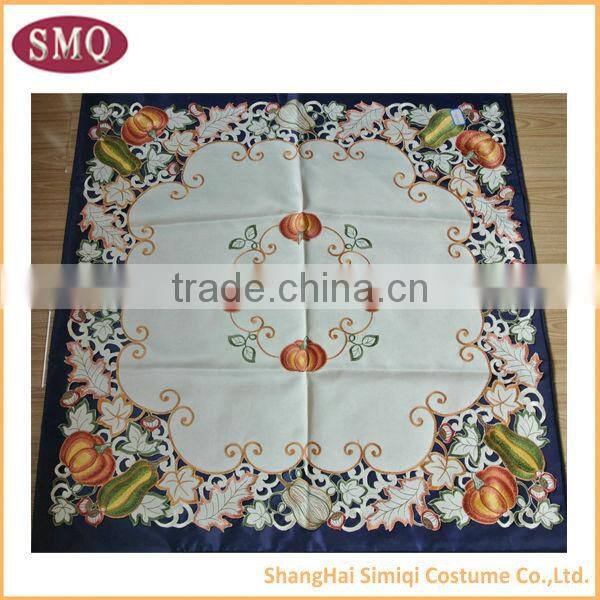 beautiful design embroidery tablecloth set
