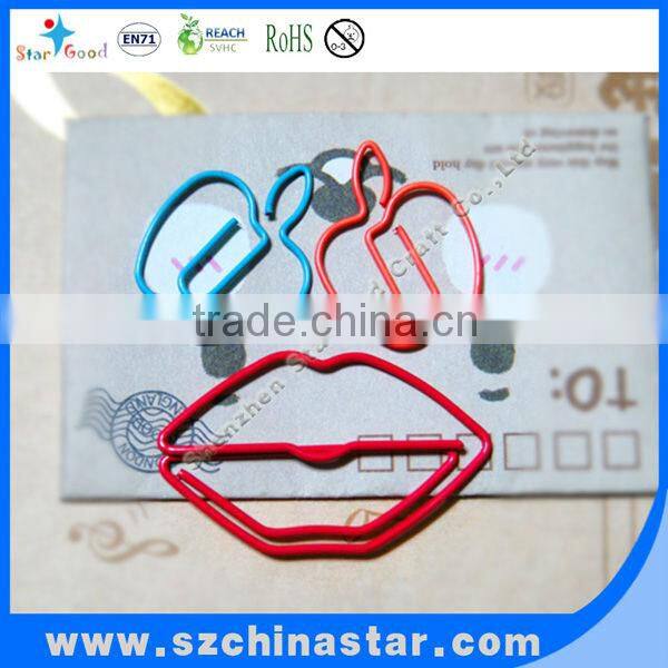 paper clip sculpture