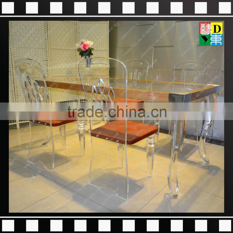 2016 Hot sale popular Transparent/ clear acrylic dining table with 4 chairs for home/ hotel/ restaurant