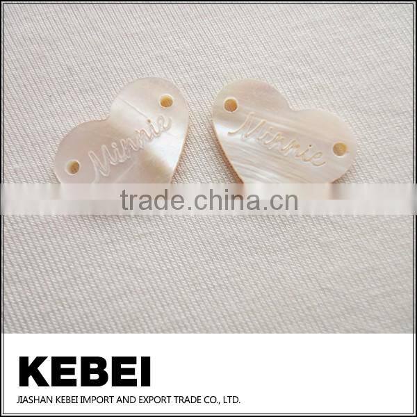 Custom carving shell button with printing word