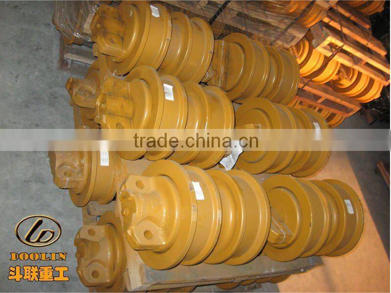 D155AX-3 Bulldozer TRACK ROLLER 22Y-40-12000