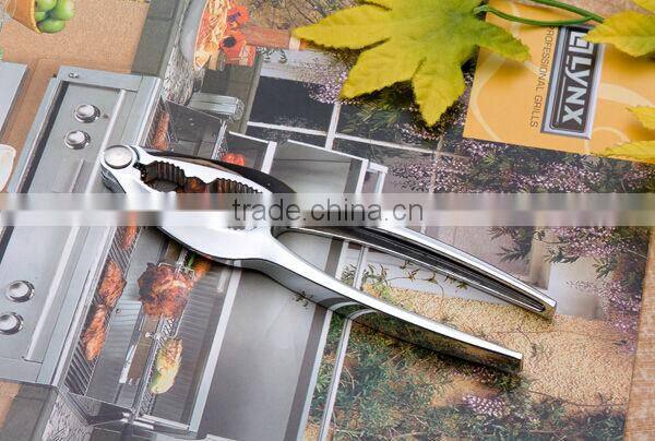 cheap nut cracker walnut kitchen tool