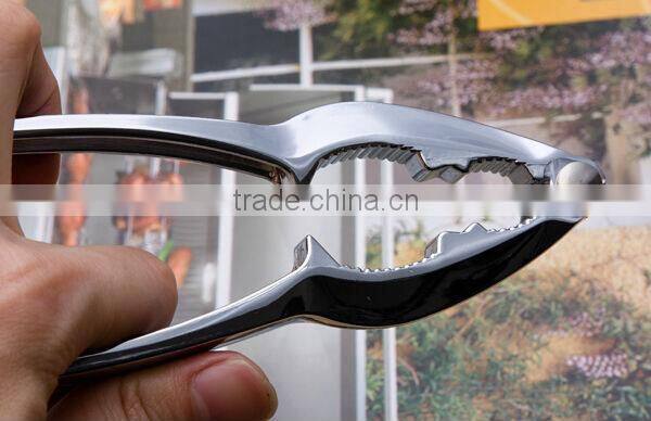 cheap nut cracker walnut kitchen tool