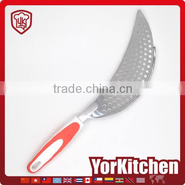 Unique design TPR handle Best quality stainless steel colander with long handle fruit colander
