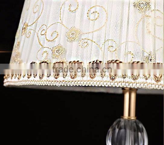 Concise design clear K9 crystal table lamp with white color lace lampshade