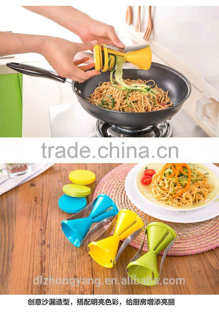 Manually Multifunction Vegetable Fruit Cucumber Turning Cutter Slicer