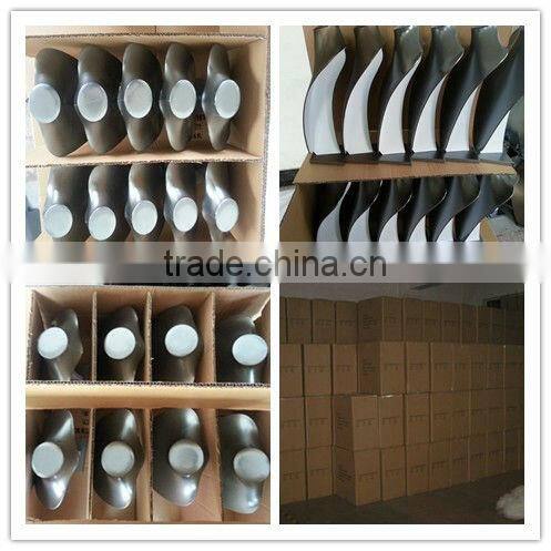 Delicate woden bust jewelry display