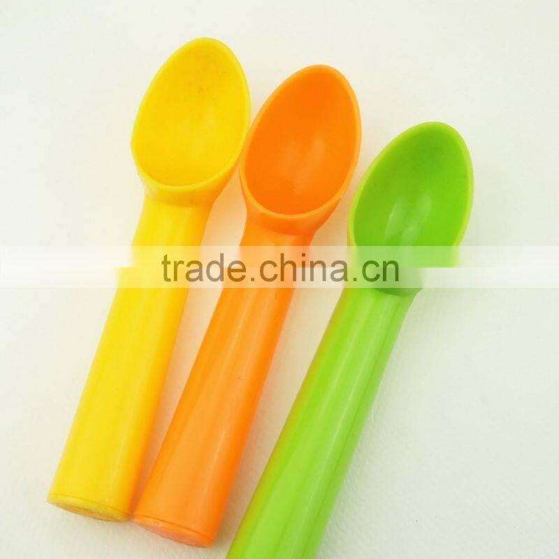 41026 plastic ice cream spoon