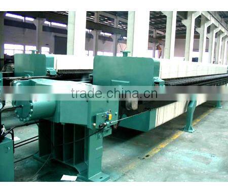 Mud filter press with automatic plate-shifting system