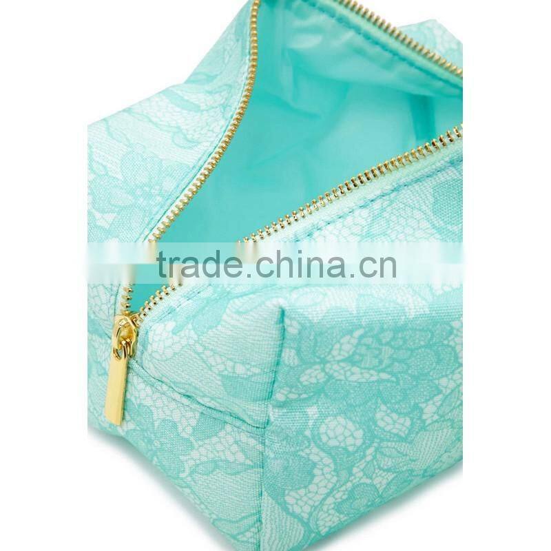 Newest fashionable lace material promotional cheap custom cosmetic bag GW730