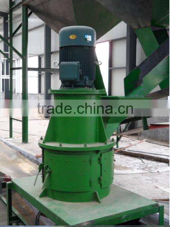 Vertical pulverizer for inorganic fertilizer
