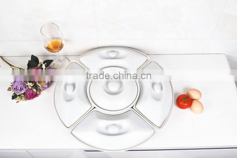 17.5" porcelain baking set with lid