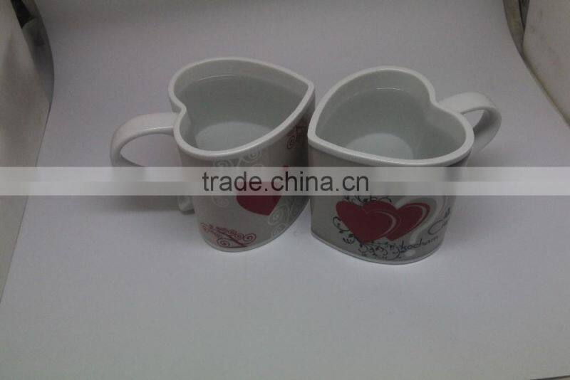 novelty items 11oz heart shaped handle ceramic mug for gift