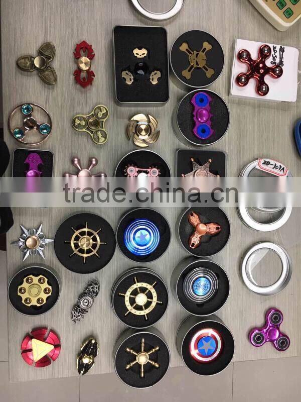 2017 hot sale shinning color hand fidget spinner